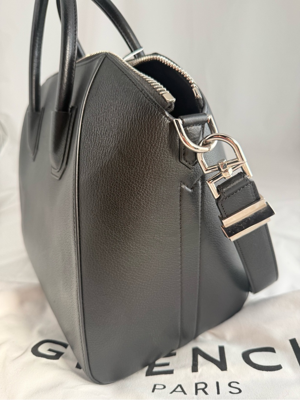 Givenchy Large Antigona Black Leather - Picture 5 of 13